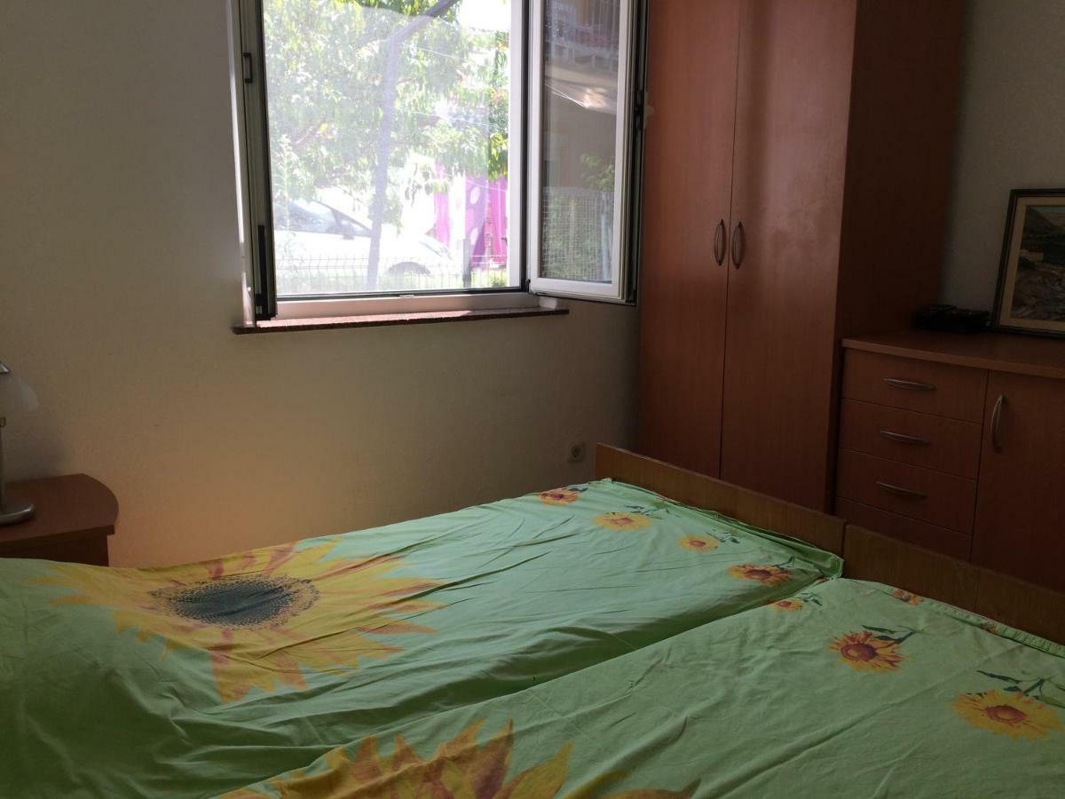 Dragica Apartments Vrsi Luaran gambar