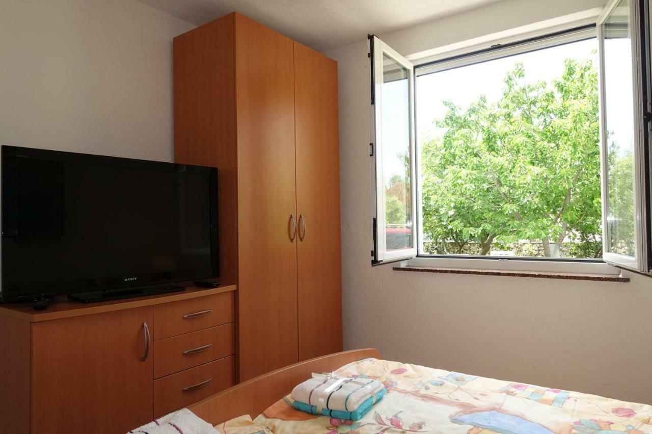 Dragica Apartments Vrsi Luaran gambar